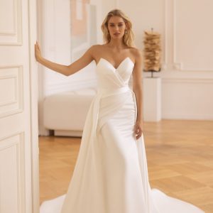 Suknia ślubna Elizabeth 5555 Aura 1019