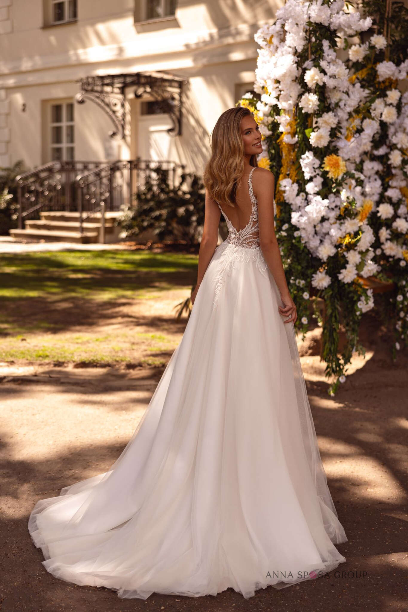 suknia-slubna-anna-sposa-cardana-tyl