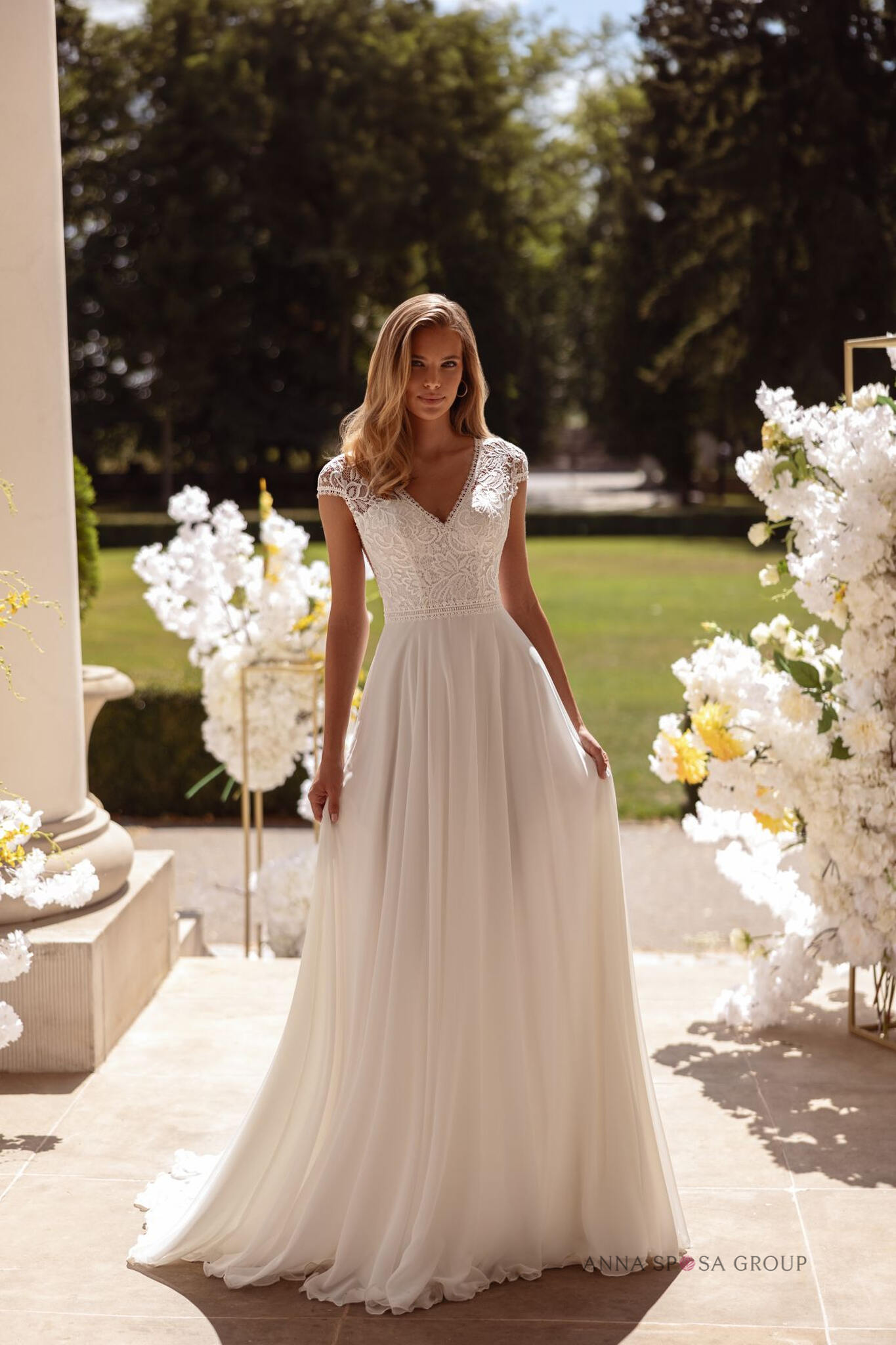 suknia-slubna-anna-sposa-petunia_Easy-Resize.com