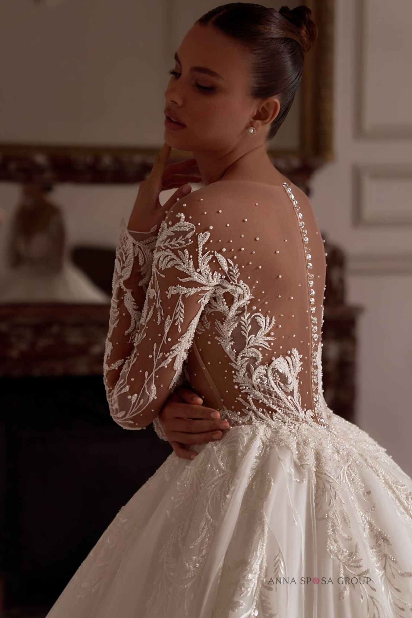 suknia-slubna-anna-sposa-holiya-tyl