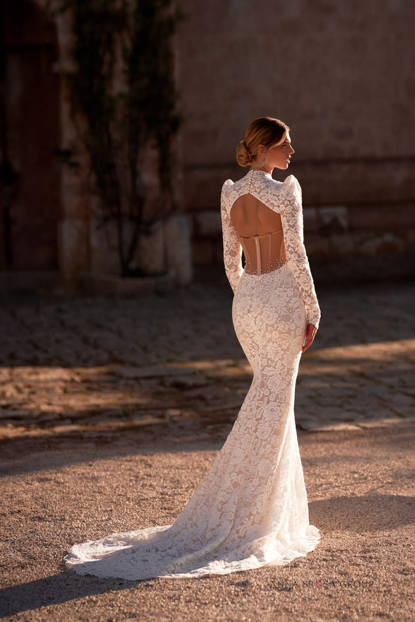 suknia-slubna-anna-sposa-marvitta-tyl