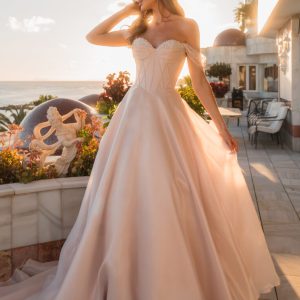 Suknia ślubna Diane Legrand Novabella 31025