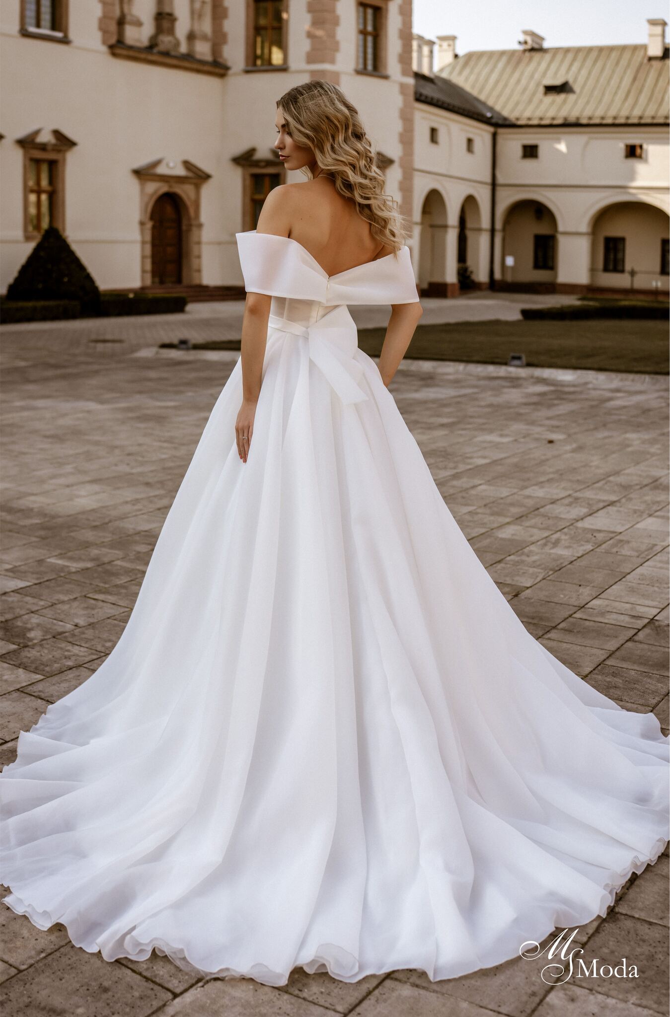 suknia-ślubna-Ms Moda-ALARA(1)