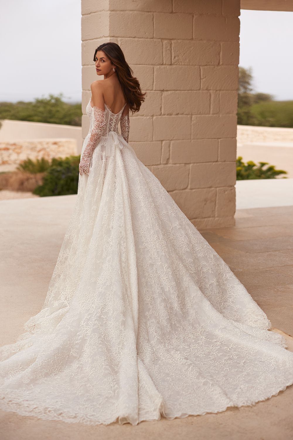 Suknia Ślubna Elizabeth 5626 tył