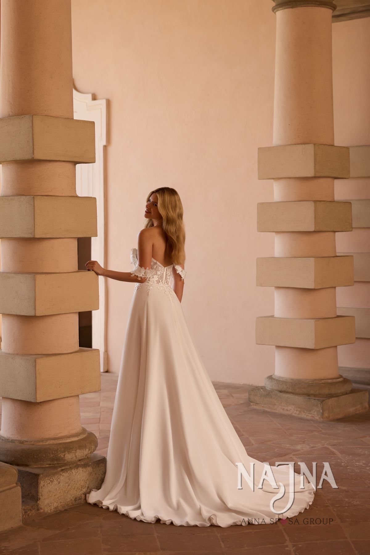 Suknia ślubna Anna Sposa ARSENIA tył w NAJNA WOW