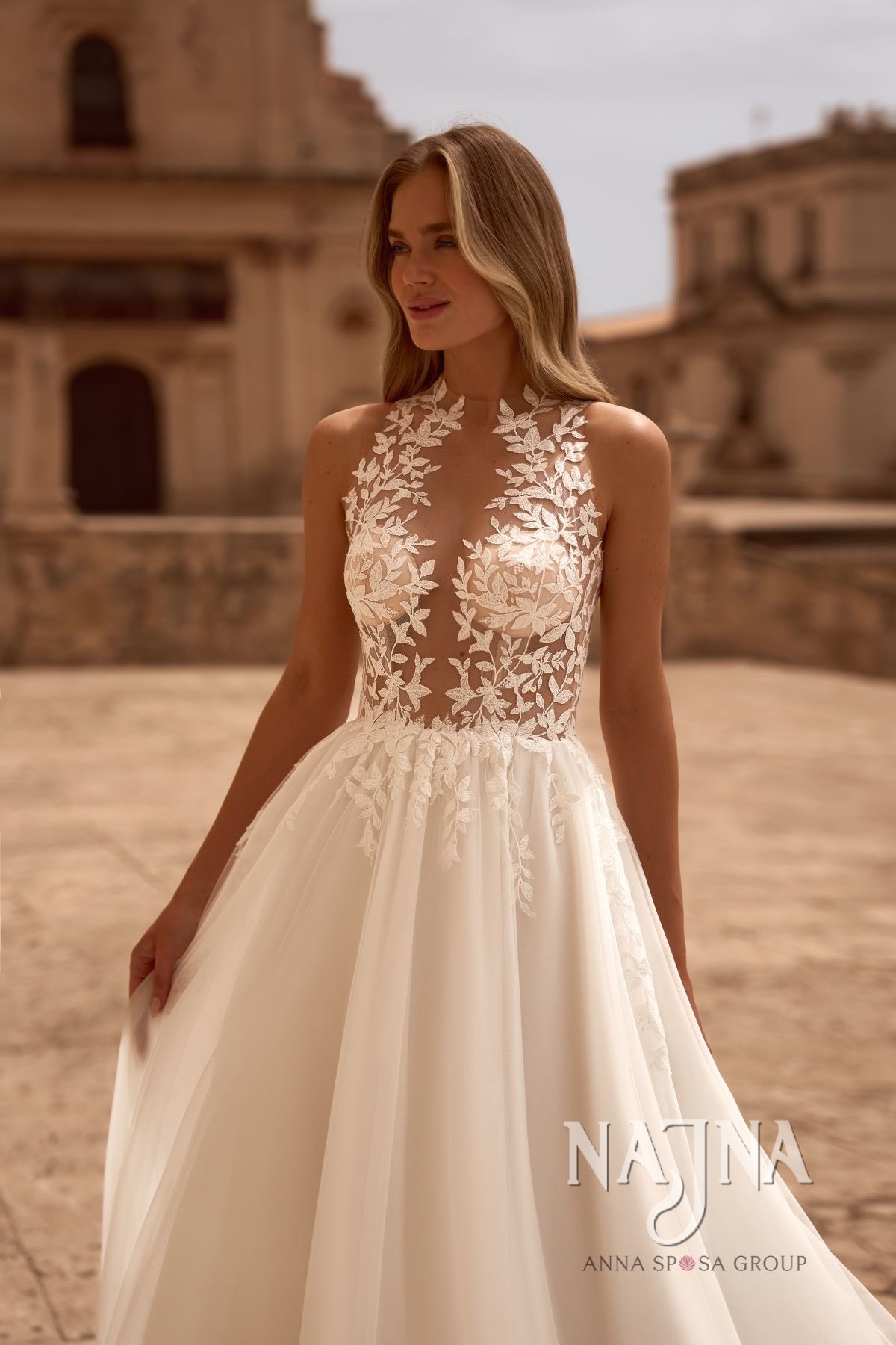 Suknia slubna Anna Sposa BANTA blisko w NAJNA WOW