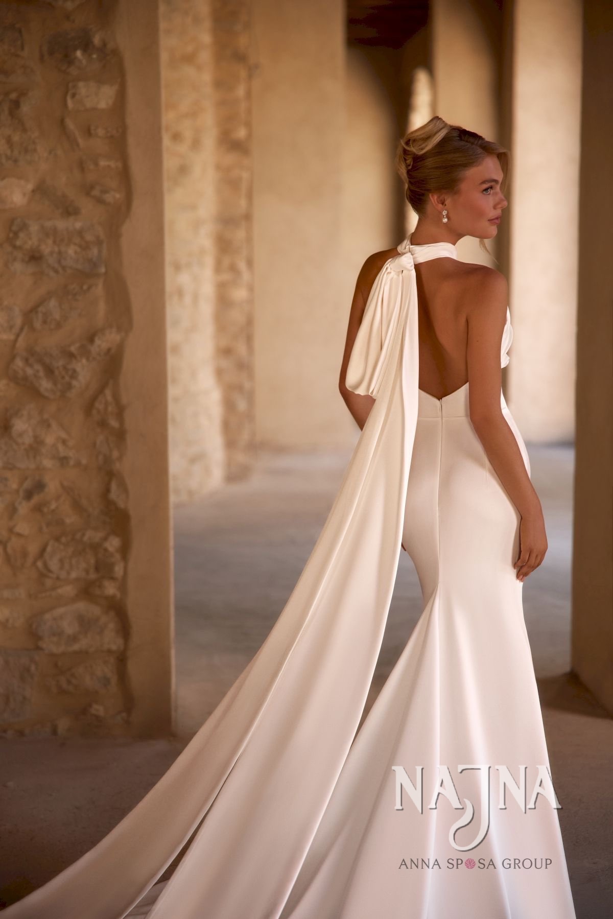 Suknia ślubna Anna Sposa FOKUELLA blisko w NAJNA WOW