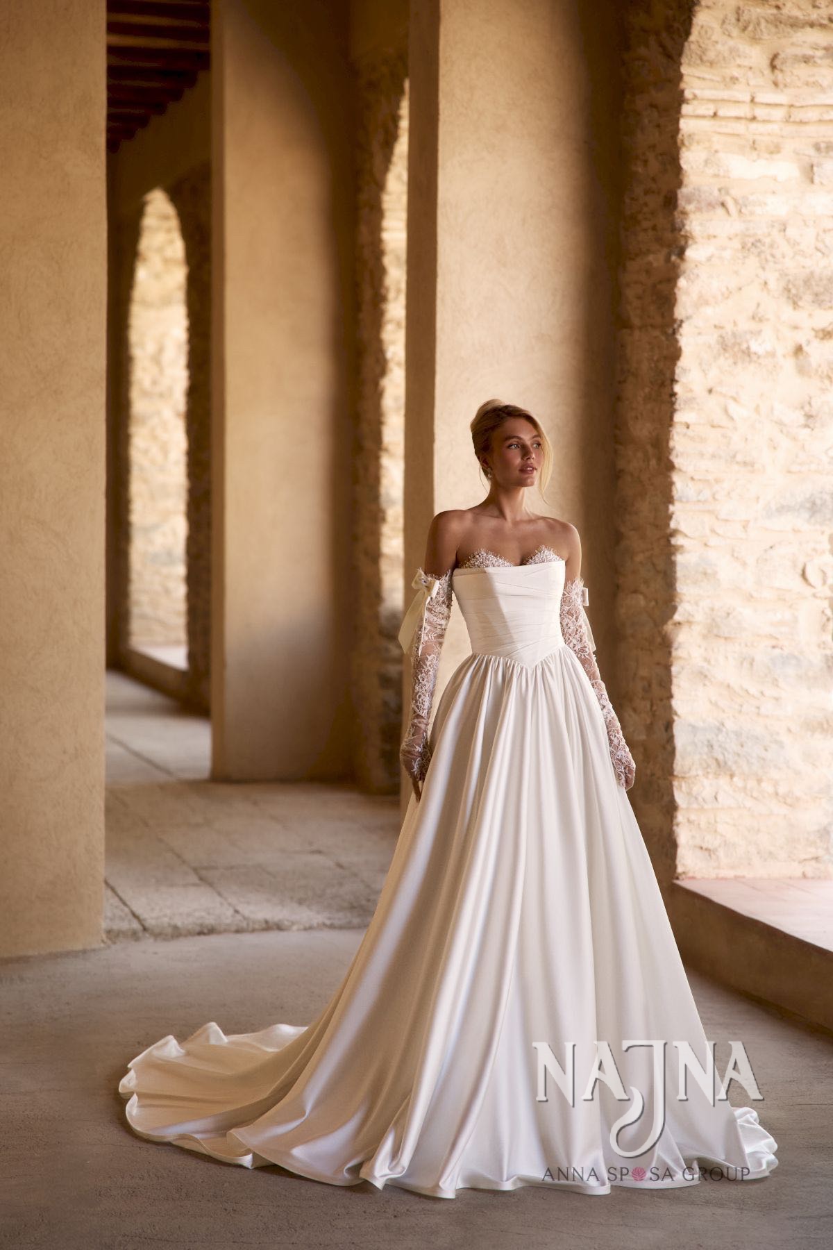 Suknia ślubna Anna Sposa FRANTELIA w NAJNA WOW