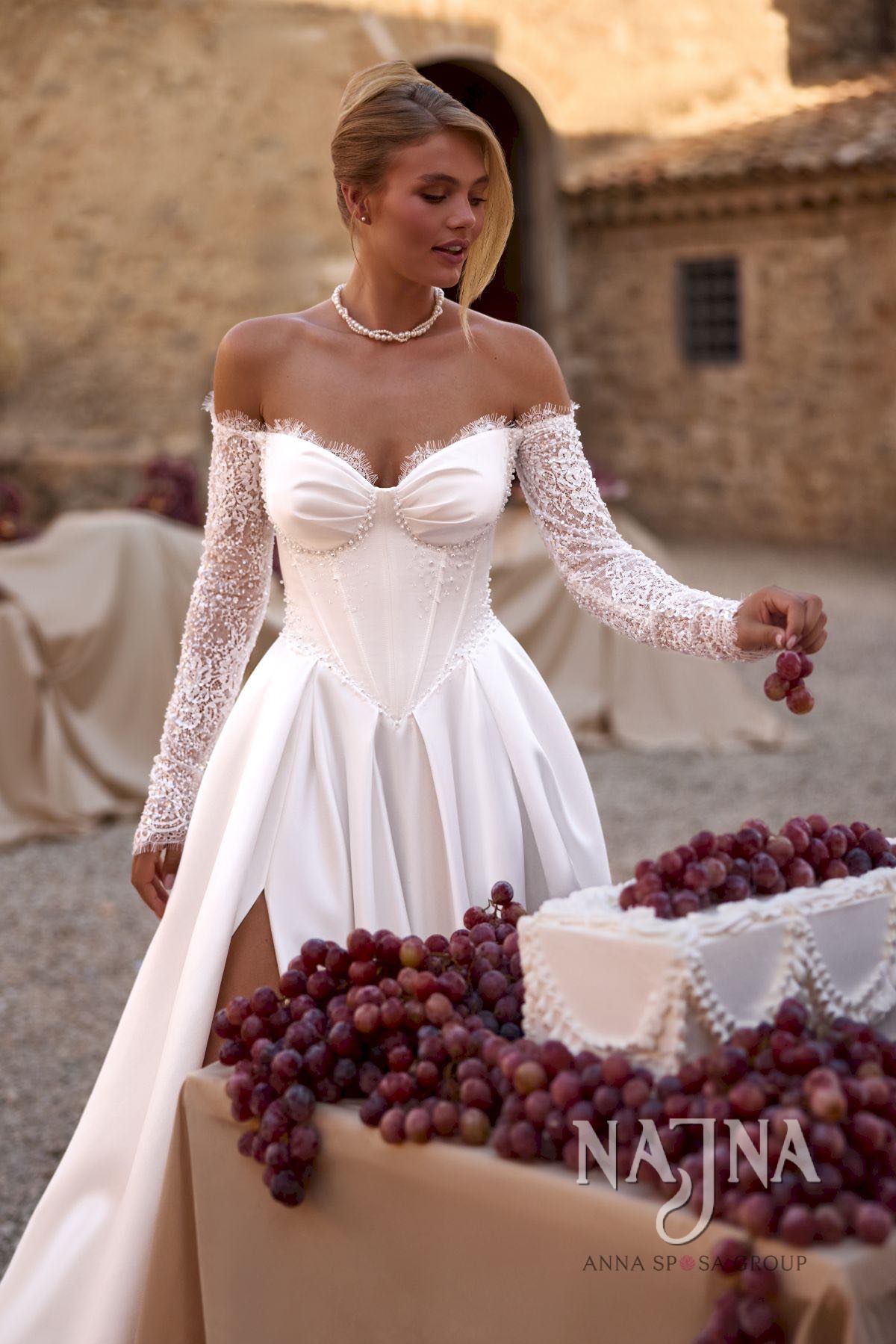 Suknia ślubna Anna Sposa IGNATIA blisko w NAJNA WOW