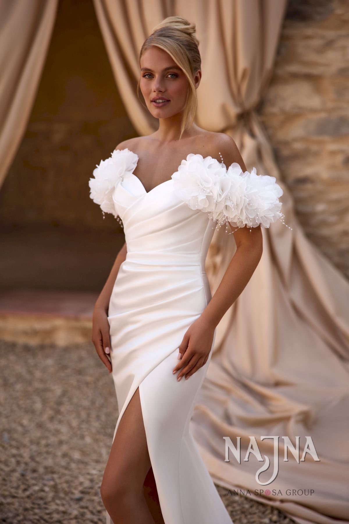 Suknia ślubna Anna Sposa KELARISSA blisko w NAJNA WOW