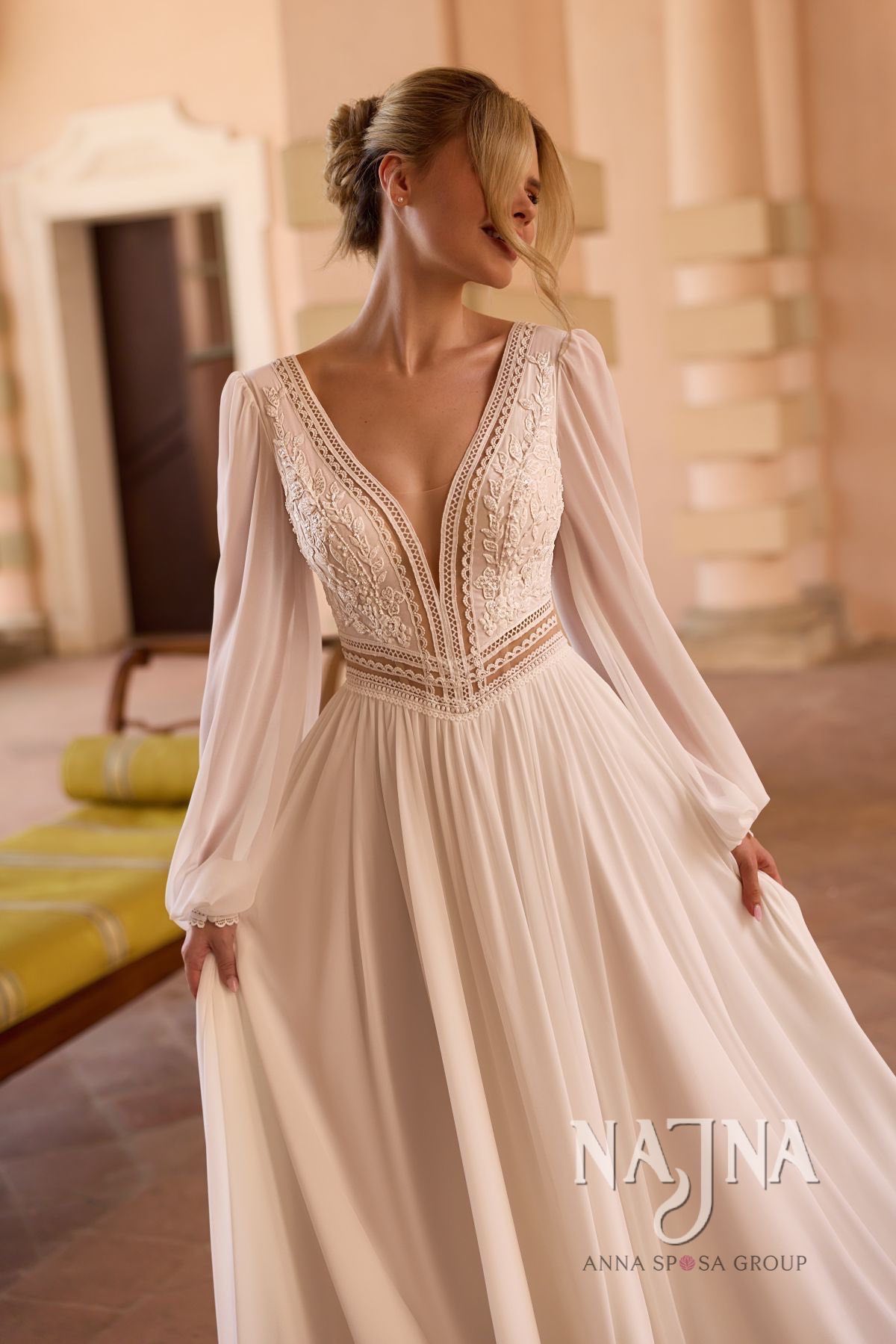 Suknia ślubna Anna Sposa KOSINA blisko w NAJNA WOW