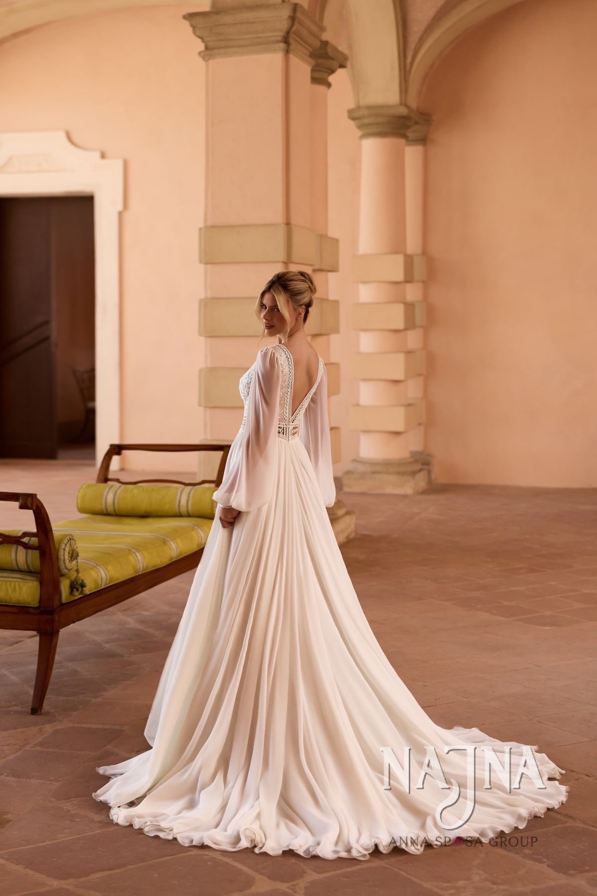 Suknia ślubna Anna Sposa KOSINA tył w NAJNA WOW