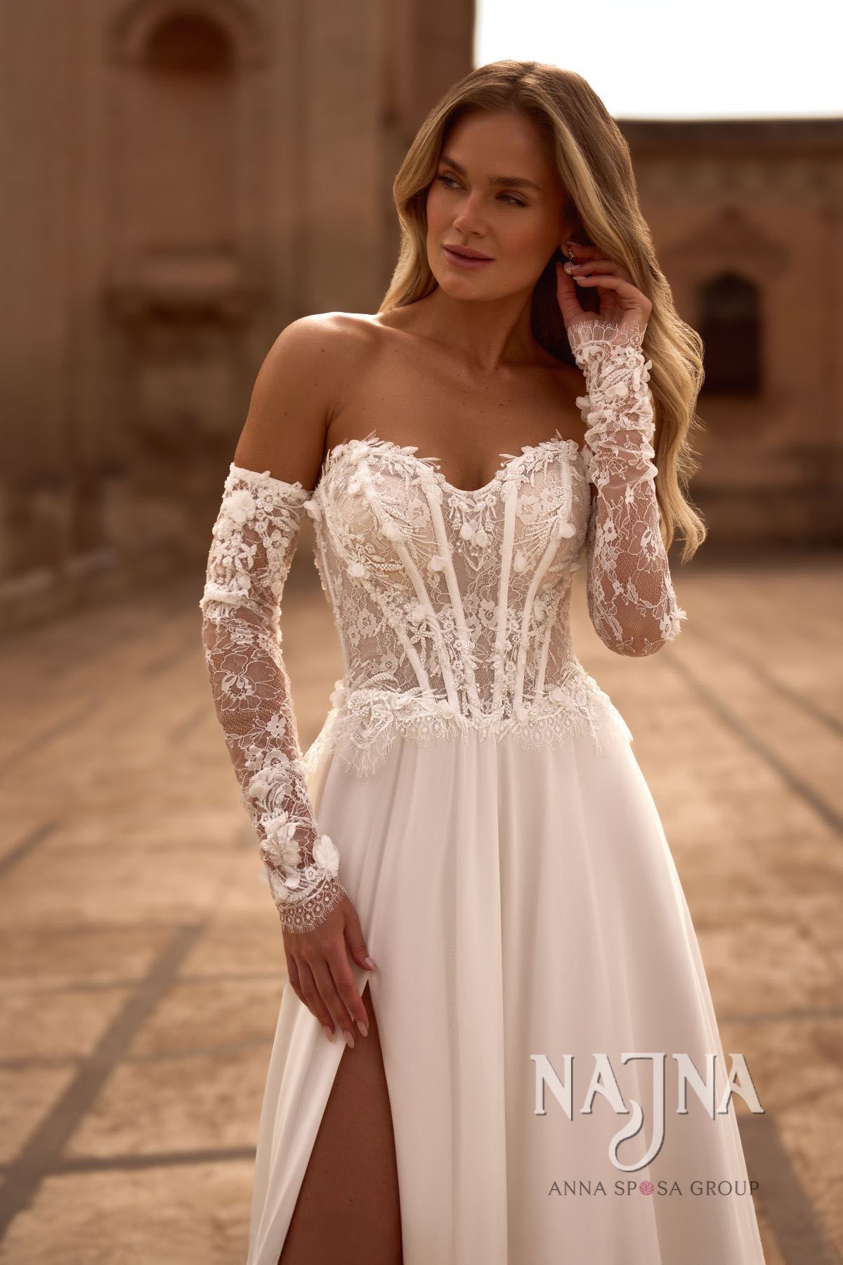 Suknia slubna Anna Sposa LATEYA blisko w NAJNA WOW