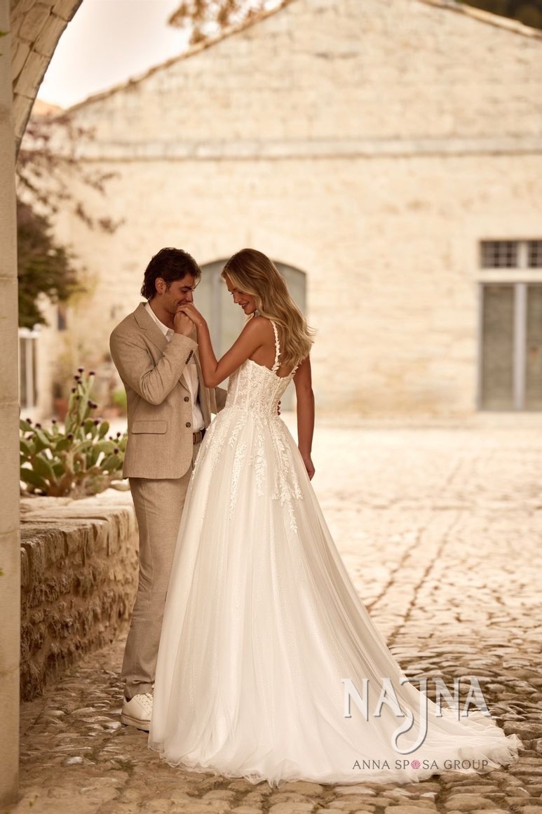 Suknia ślubna Anna Sposa PAYNE tył w NAJNA WOW