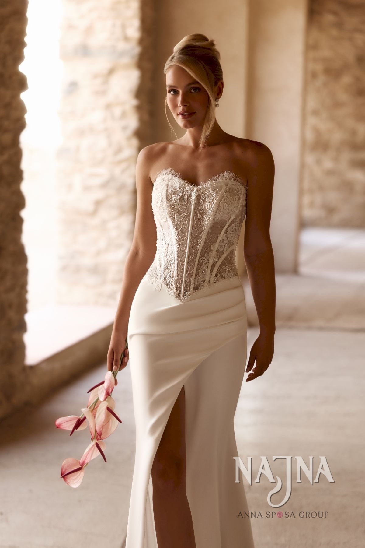 Suknia ślubna Anna Sposa REMARIS blisko w NAJNA WOW