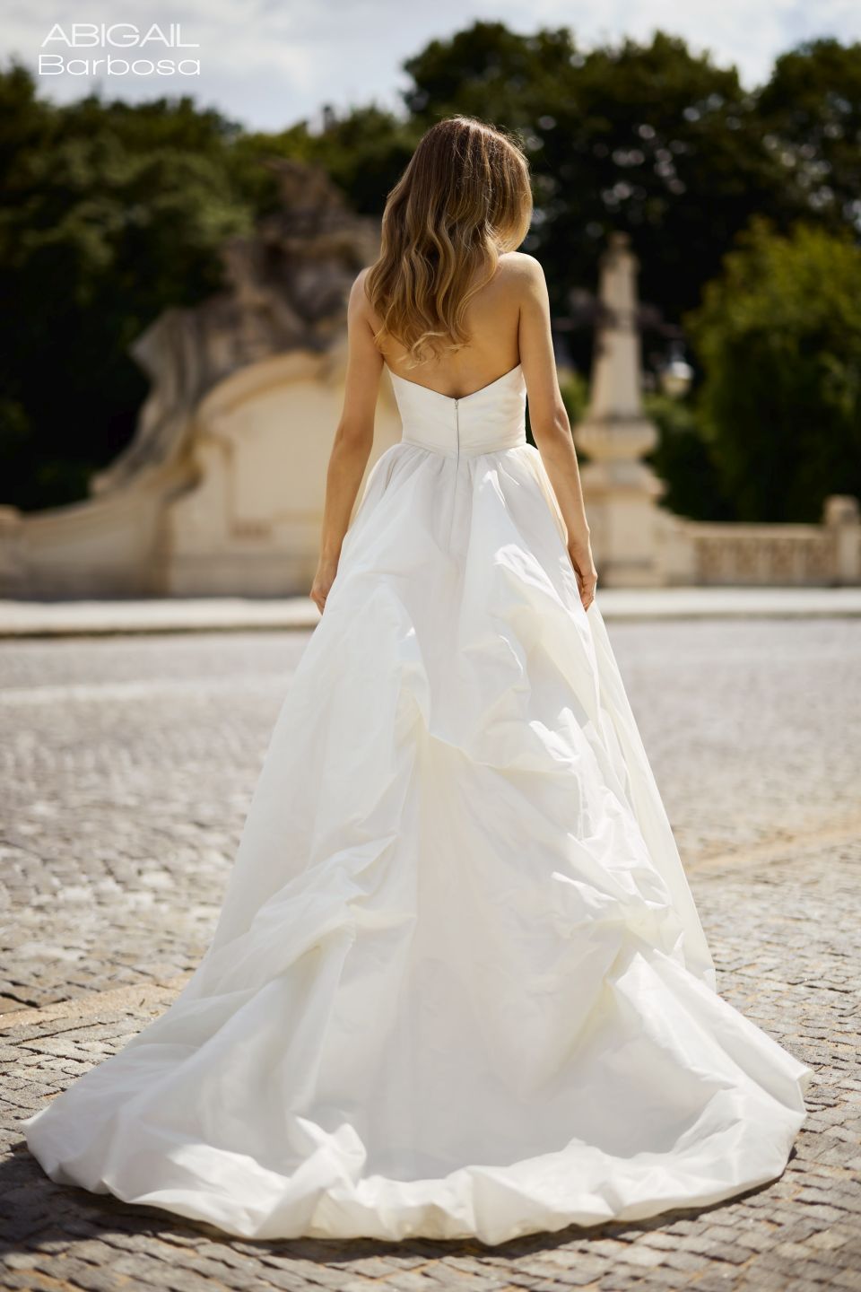 Suknia ślubna Herm's Bridal Abigail BARBOSA tył w NAJNA WOW