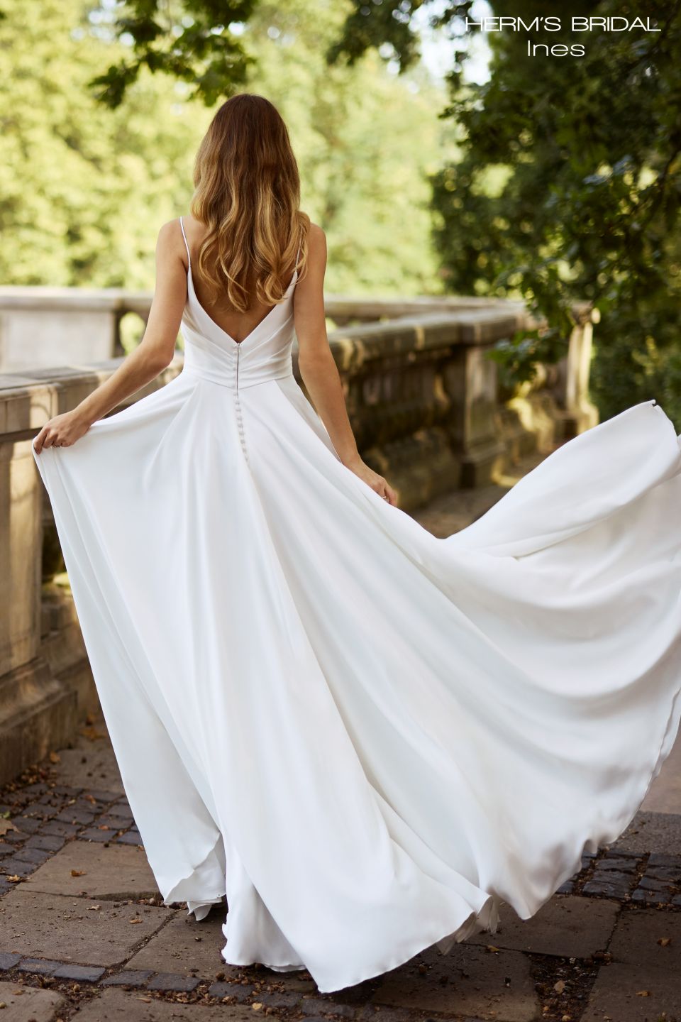 Suknia ślubna Herm's Bridal INES tył w NAJNA WOW