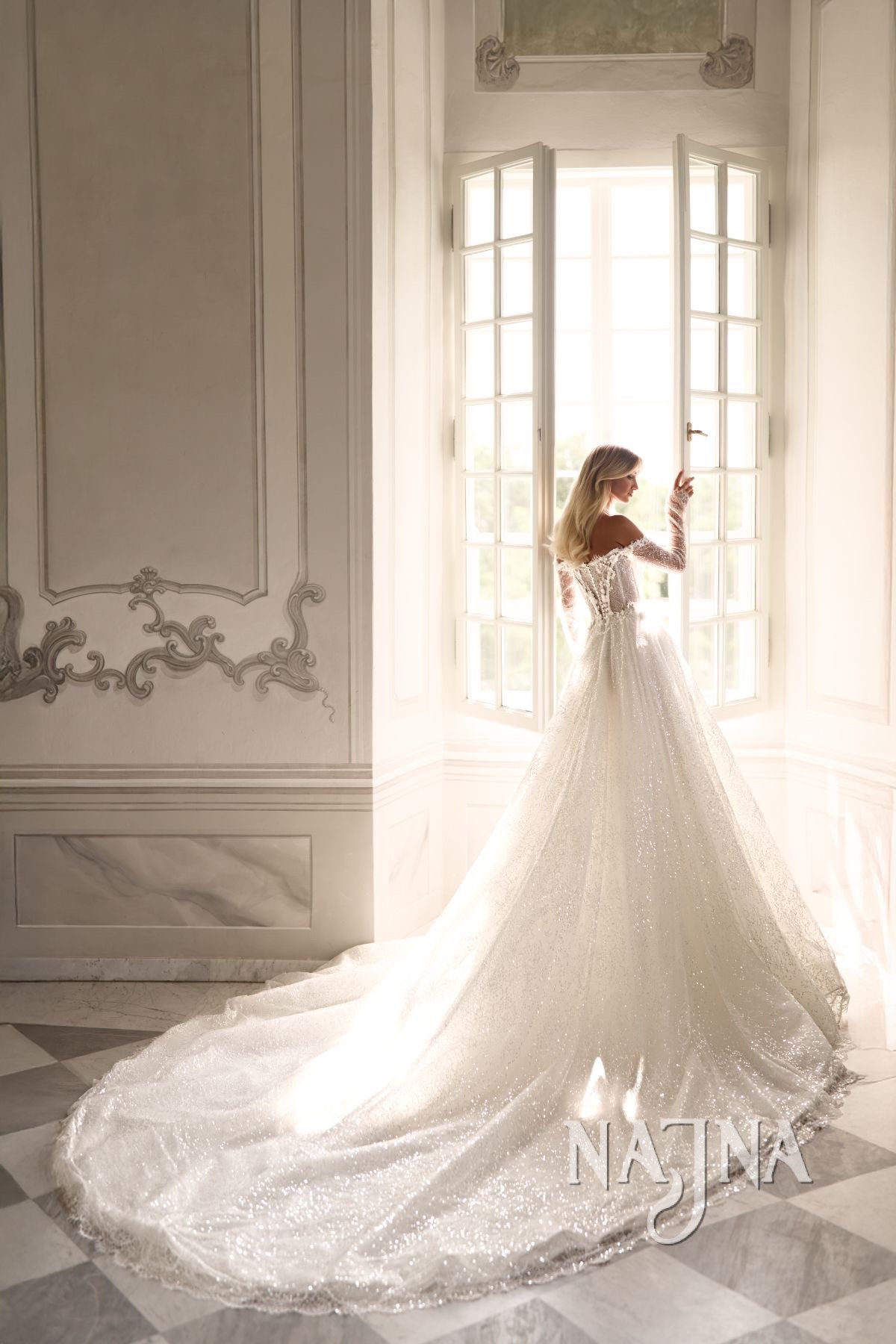 Suknia ślubna Anna Sposa Allegresse BOBERA tył w Najna WOW