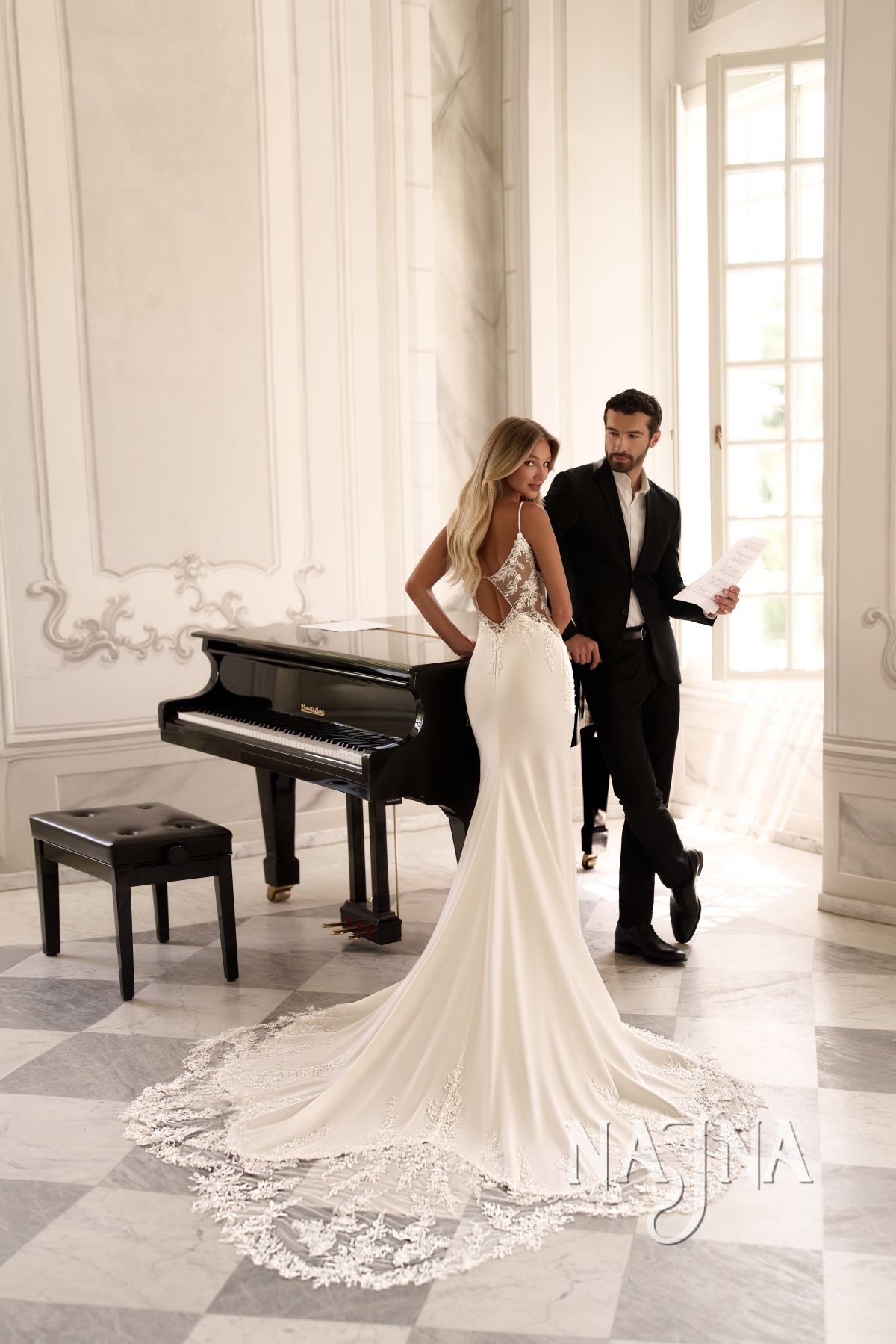 Suknia ślubna Anna Sposa Allegresse REINOR tył w Najna WOW