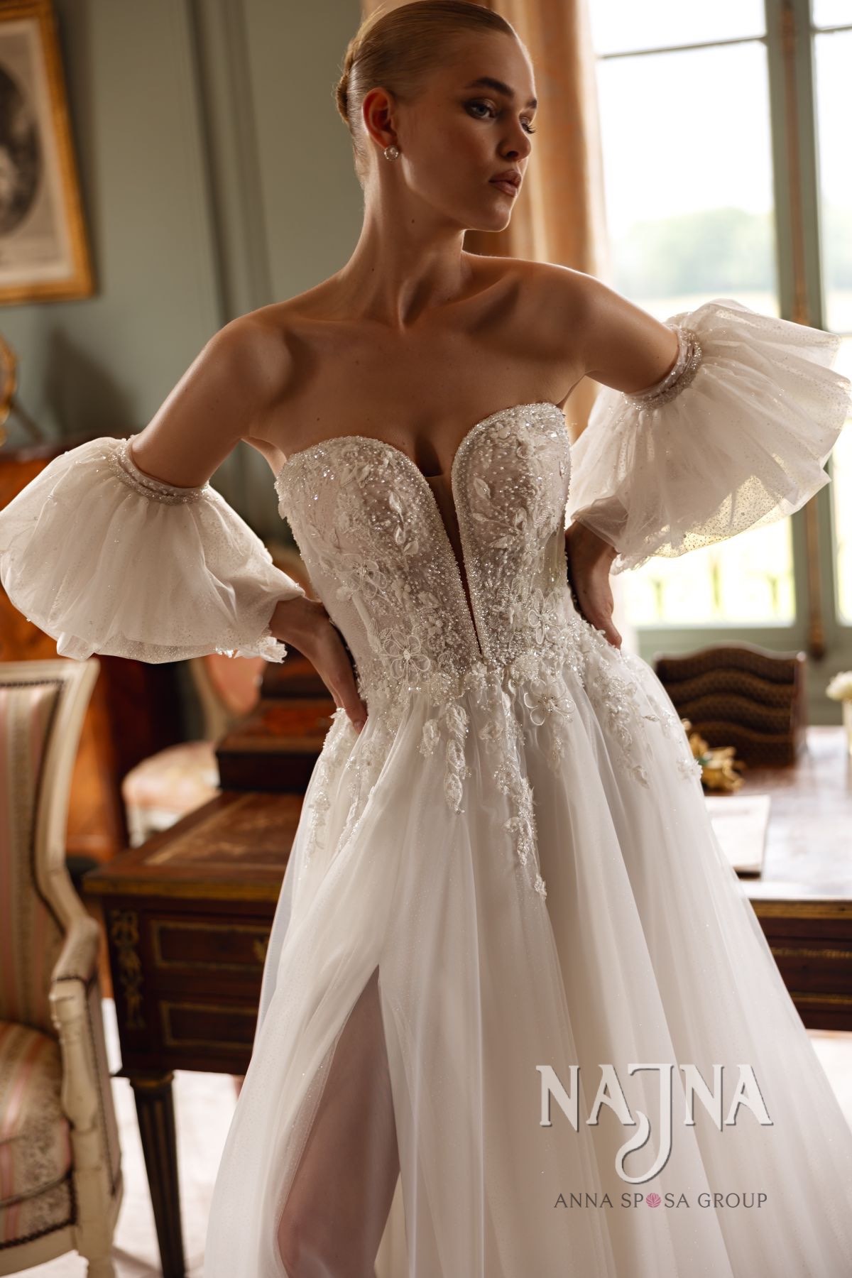 Suknia ślubna Anna Sposa BELLARIS blisko