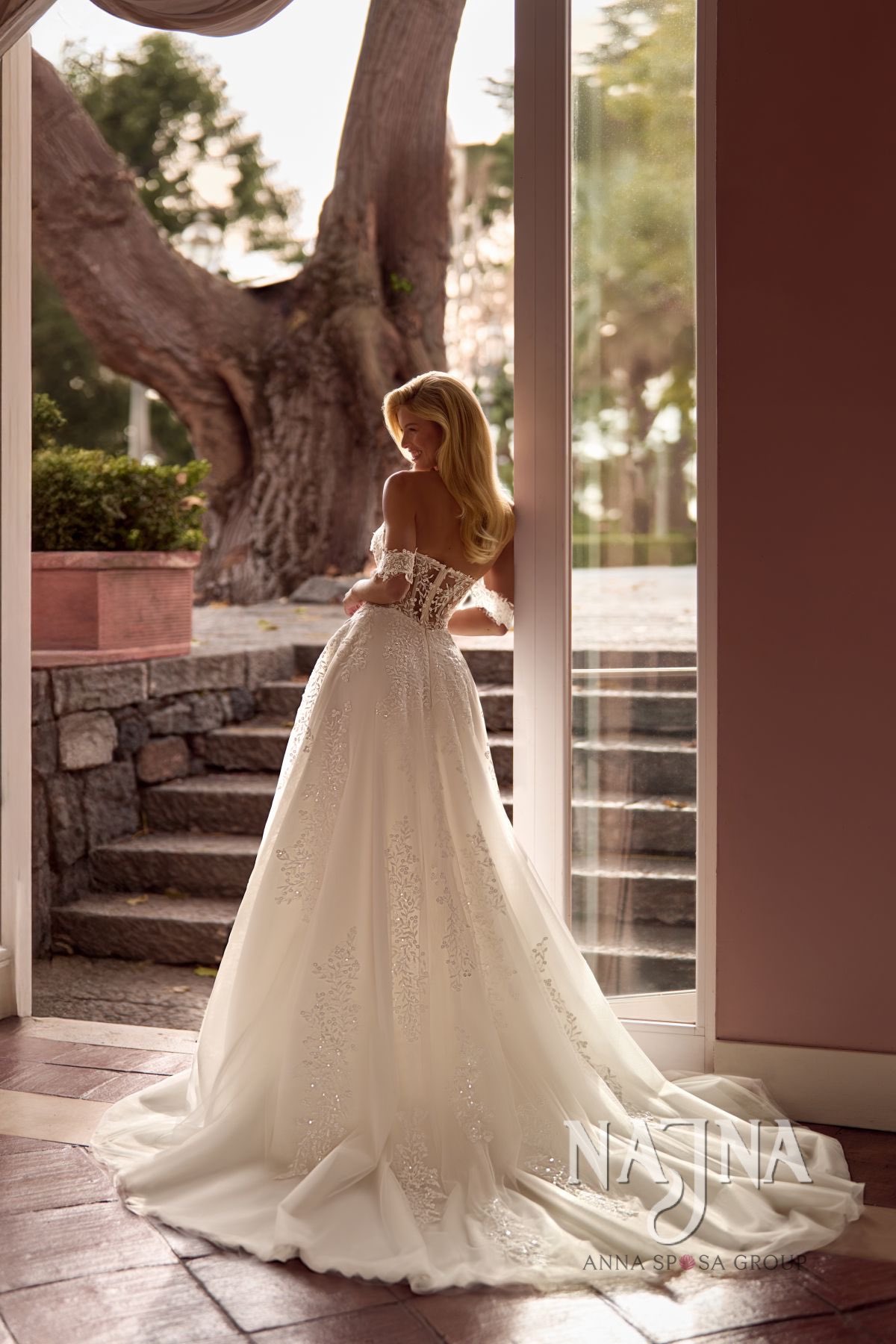 Suknia ślubna Anna Sposa VIRLANA tył