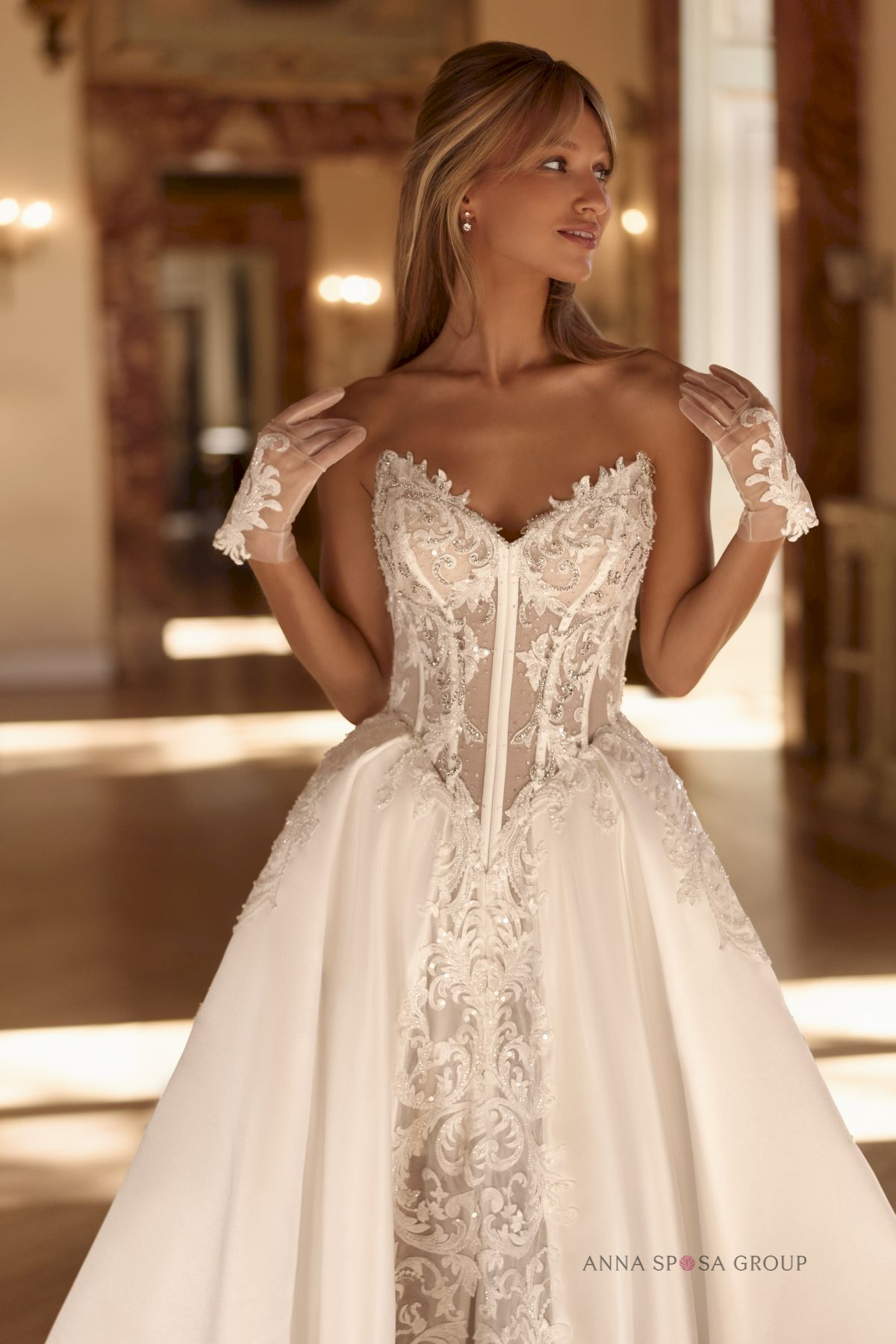 Suknia ślubna Anna Sposa ALGIRRA blisko