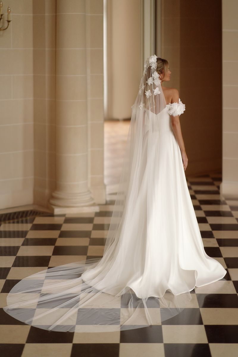 Suknia ślubna Anna Sposa Alligresse GILMORE welon