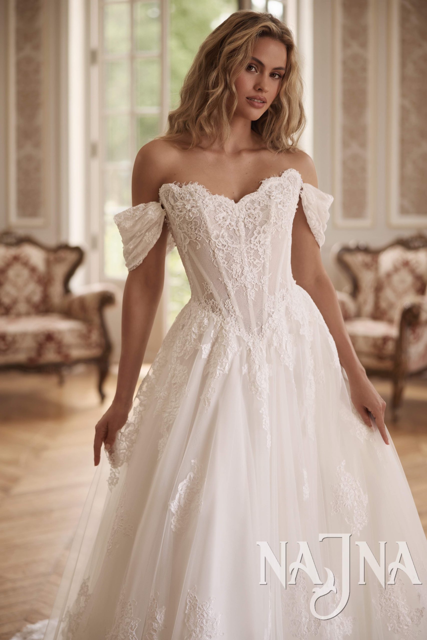 Suknia ślubna Anna Sposa Allegresse GOSSAMER blisko