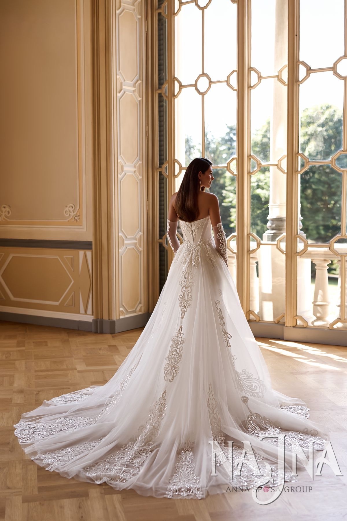 Suknia ślubna Anna Sposa LAYANAL tył z odpinanym trenem