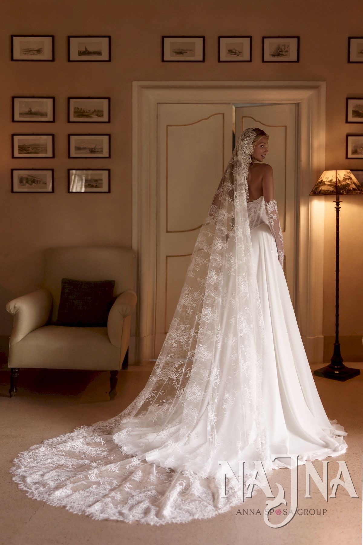 Suknia ślubna Anna Sposa OVELINE tył